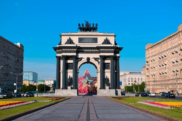 Comment la location de voitures contribue à un tourisme durable